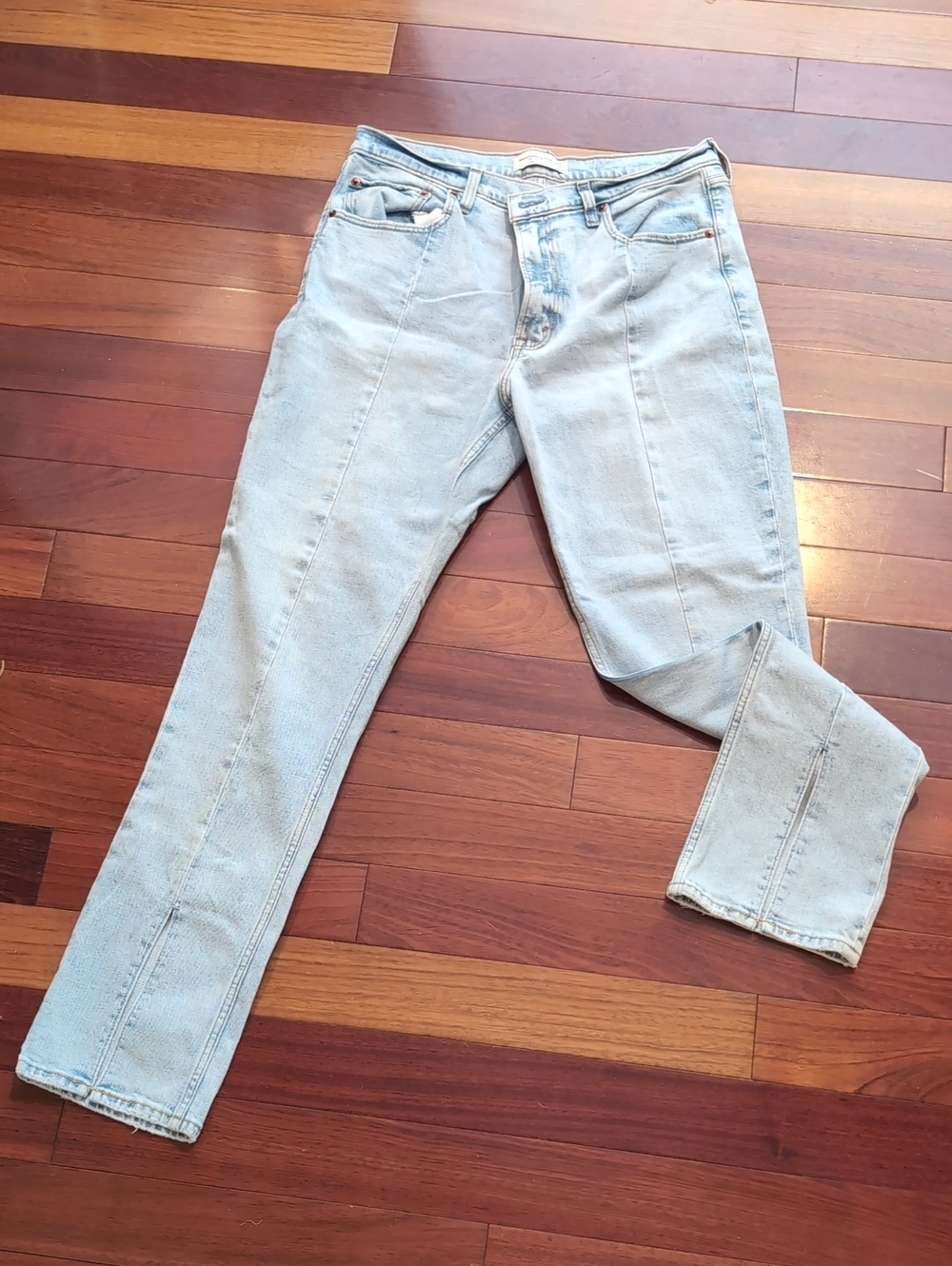 Abercrombie & Fitch Light Wash Skinny Jeans
